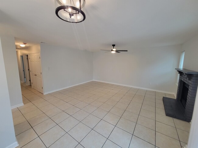 Building Photo - 1596 Misty Garden Way