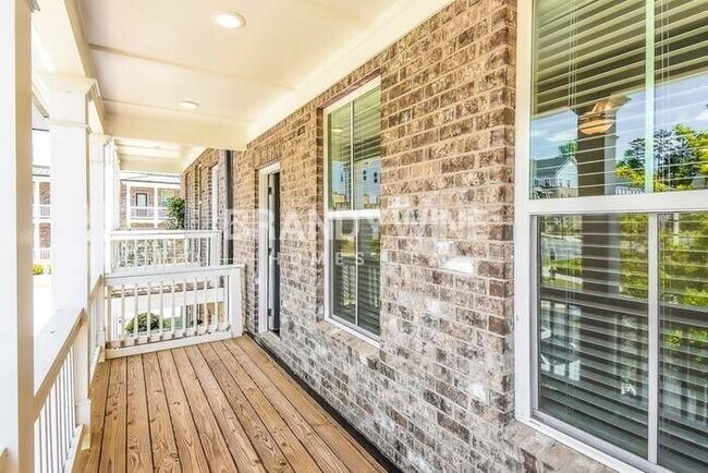 Building Photo - 707 Valtek Ct