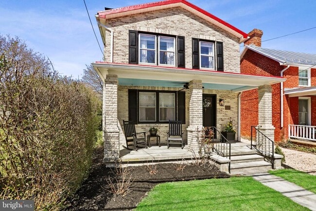 Primary Photo - 1580 W Washington St