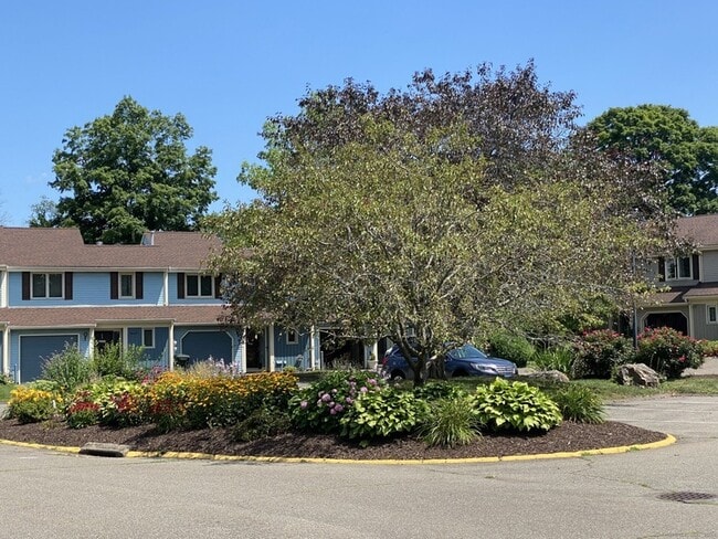 Building Photo - 101 Copper Beech Dr