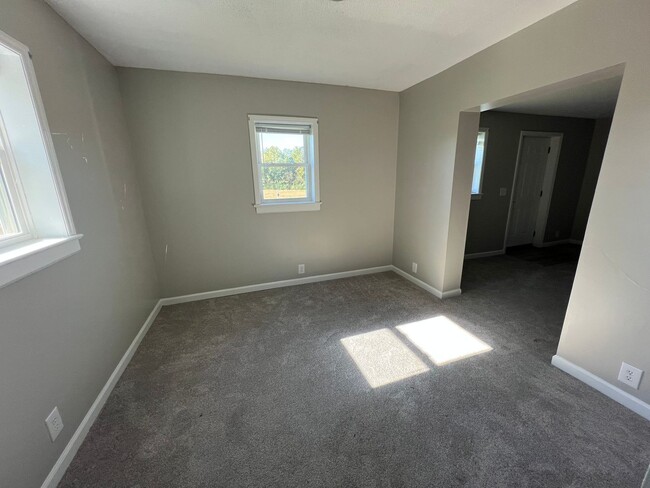 Building Photo - House for rent