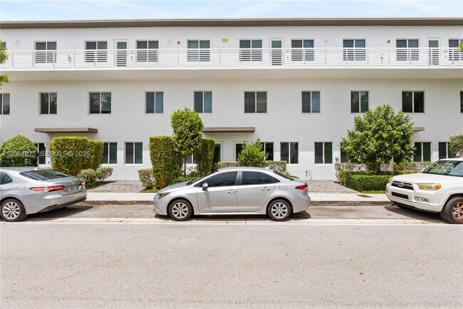 Building Photo - 6416 NW 102nd Ct