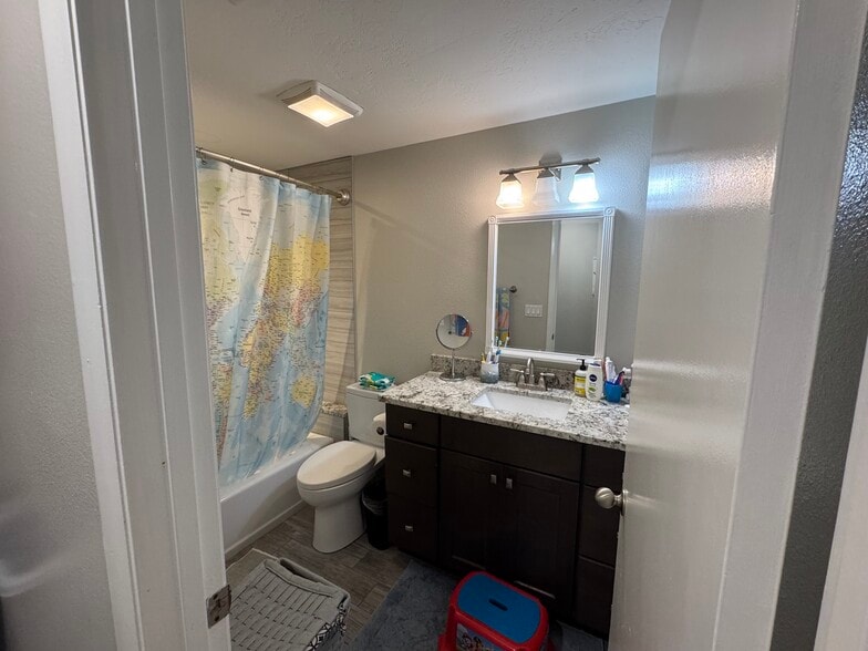Building Photo - 3930 Cochise Ter