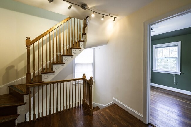 Building Photo - NW DC - Timeless Elegance Meets Modern Comfort in AU Park (with Pool!)