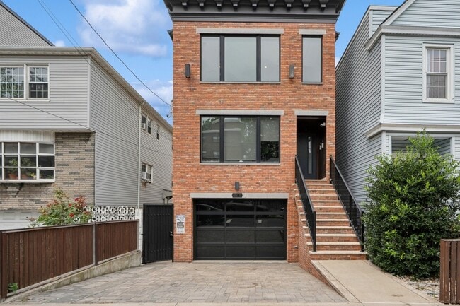 Building Photo - 225 Columbia Ave