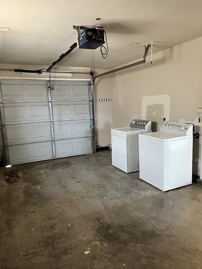 Building Photo - 112 De Leon Dr