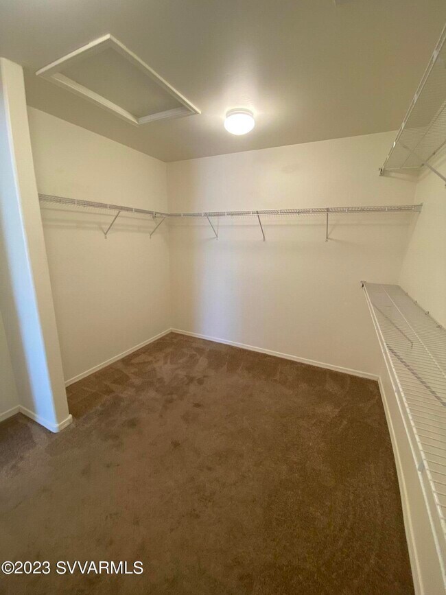 Building Photo - 1095 S Forest Ridge Dr