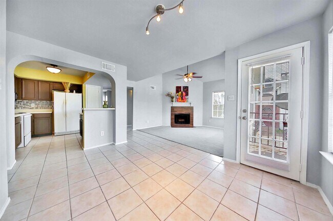 Building Photo - 10630 Westbrae Pkwy