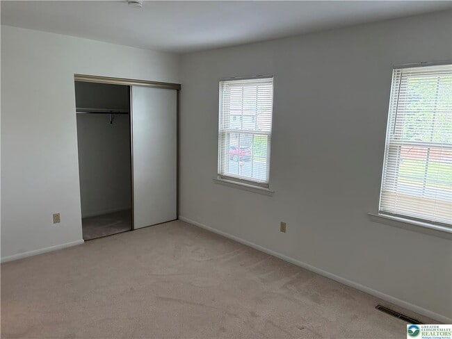 Building Photo - 167 Sunshine Dr