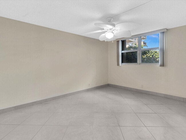 Building Photo - 1421 S Ocean Blvd