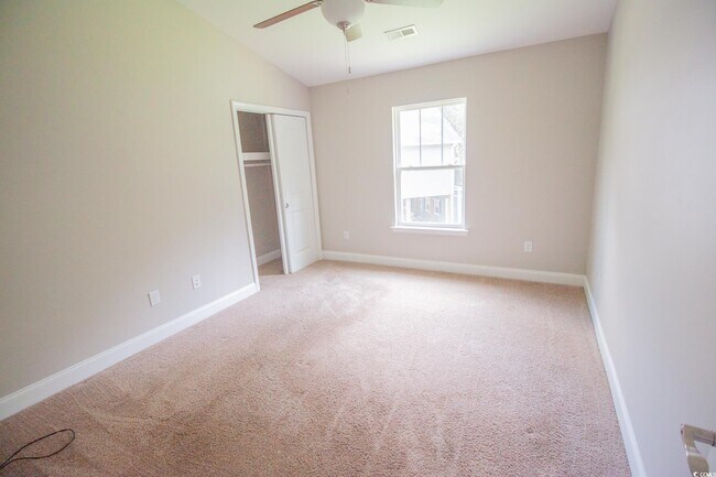 Building Photo - 410 Colin Claire Ct