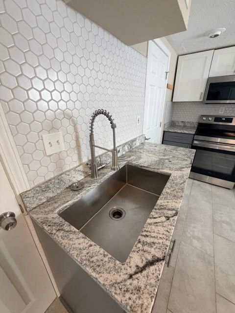 Building Photo - 1923 Thompson Ave