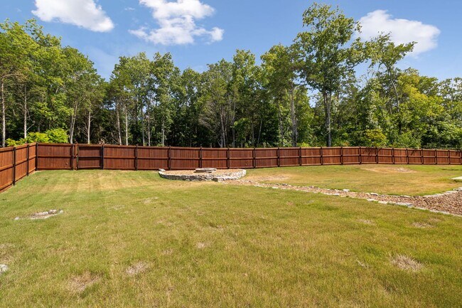 Building Photo - Nolensville home in the highly sought-afte...