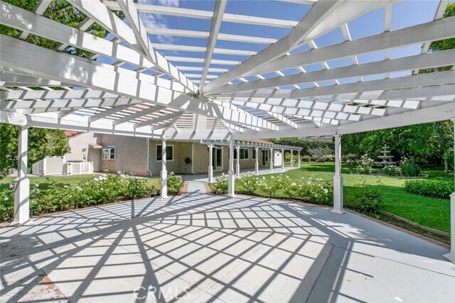 Building Photo - 10928 Meseta Dr