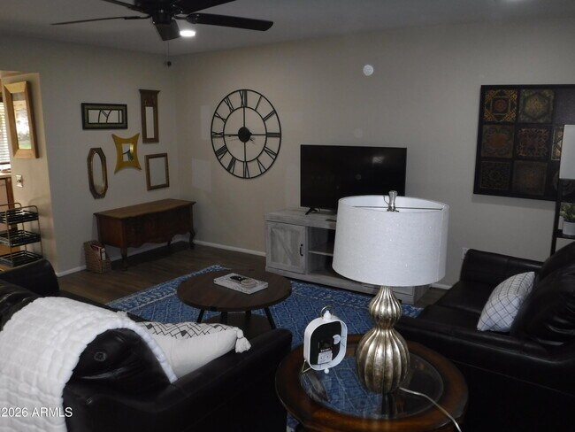 Building Photo - 11029 W Caron Dr