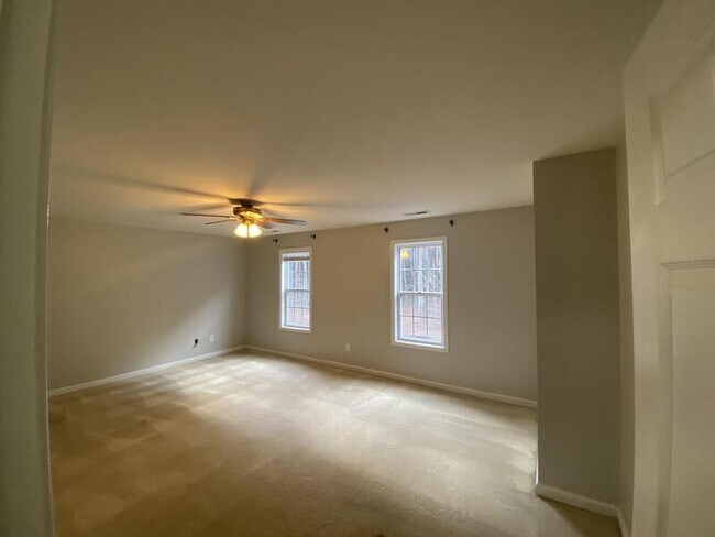 Building Photo - 3219 Polite Ln