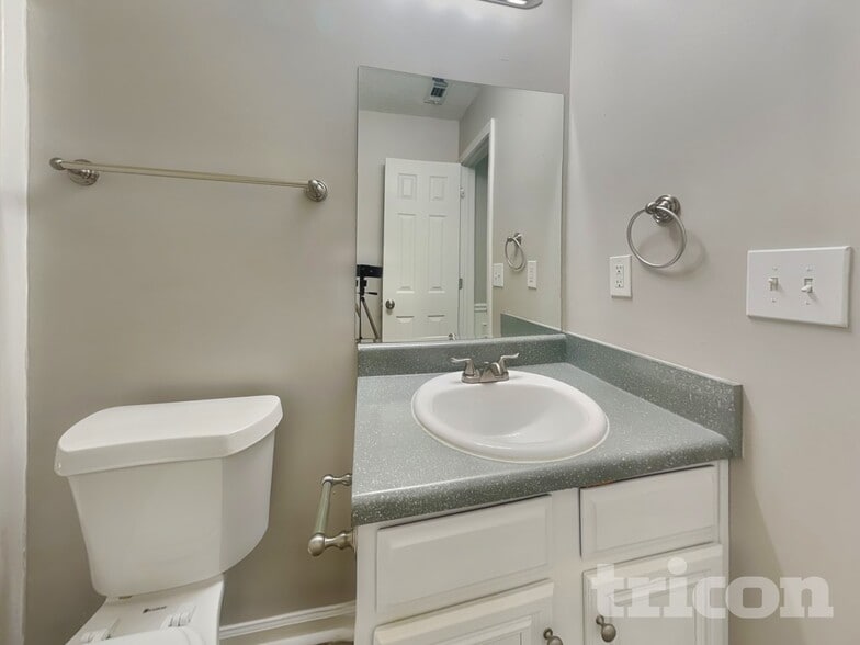 Building Photo - 4615 Derby Loop