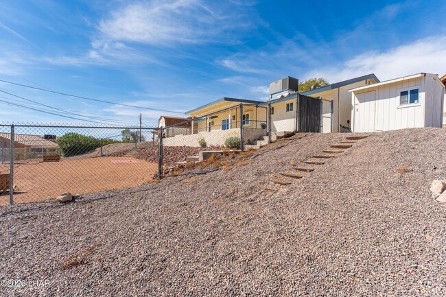 Building Photo - 2150 Lake Havasu Plaza