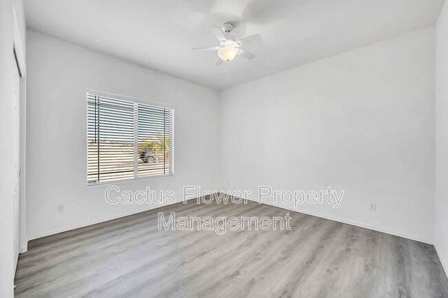 Building Photo - 11679 W Madero Dr