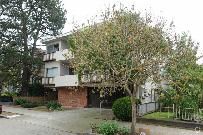 Building Photo - WM. Penn Apartments