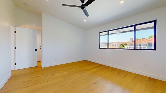 Building Photo - Gorgeous Fully Remodeled 5 Bedroom Home wi...
