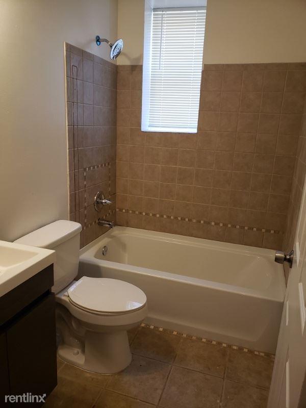 Building Photo - 5762 Theodosia Ave