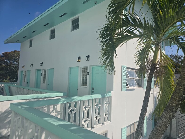 Building Photo - 421 NE 68th St