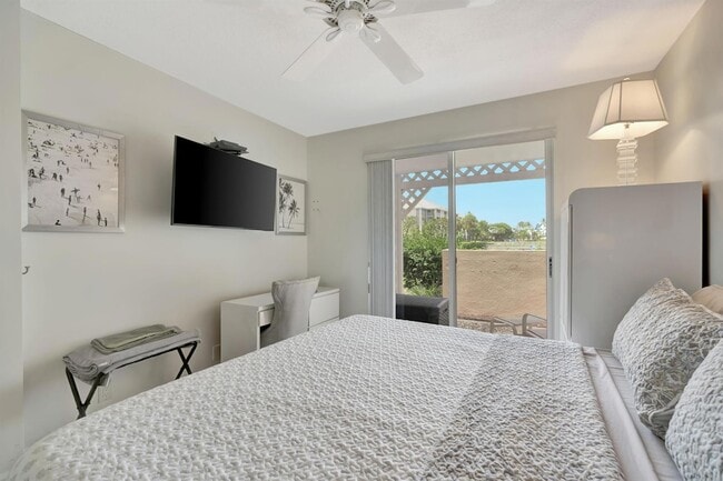 Building Photo - 353 S US Hwy 1