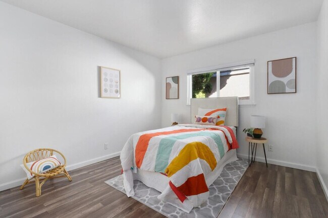 Building Photo - 2939 Samuel Dr