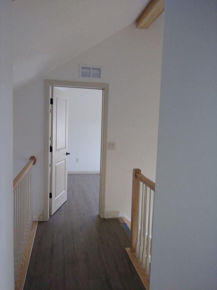 Upstairs Hall - 150 Franklin Rd