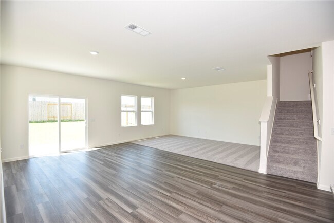 Building Photo - 21650 Cottage Ln