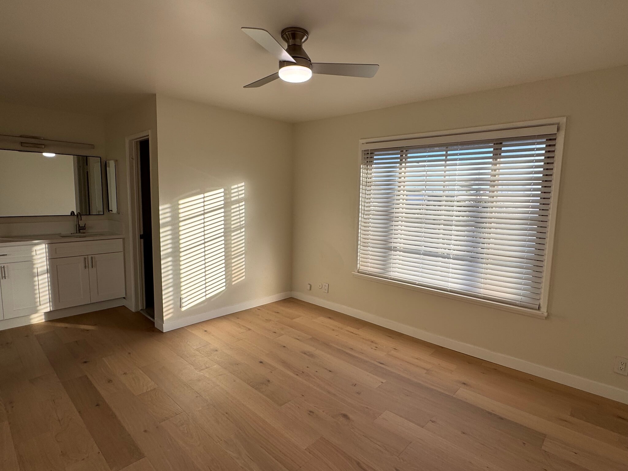 Building Photo - 4633 Marine Ave