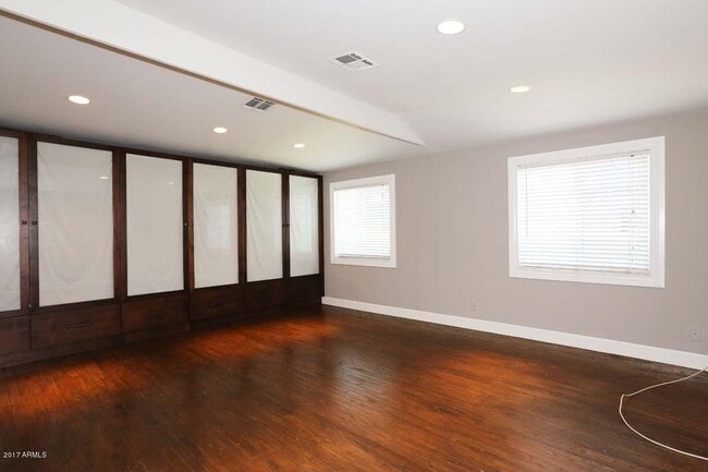 Building Photo - 5214 N 33rd St