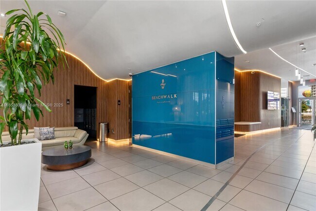 Building Photo - 2600 E Hallandale Beach Blvd