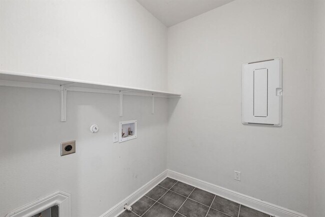 Building Photo - 138 Fern Dr