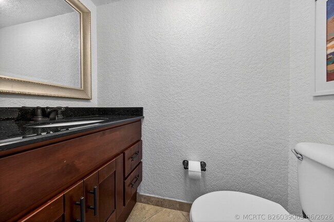 Building Photo - 6457 Bay Club Dr