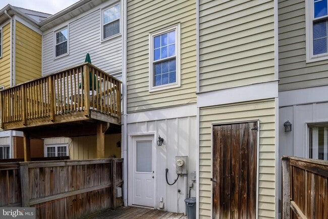 Building Photo - 1515 Marlborough Ct