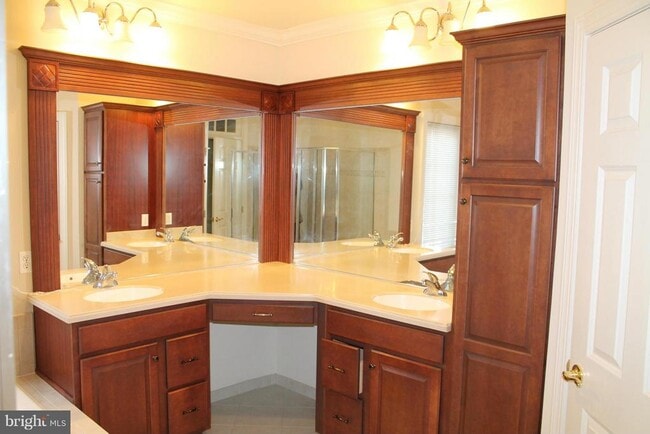 Building Photo - 24907 Earlsford Dr
