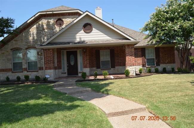 Building Photo - 9638 Castlerock Tr