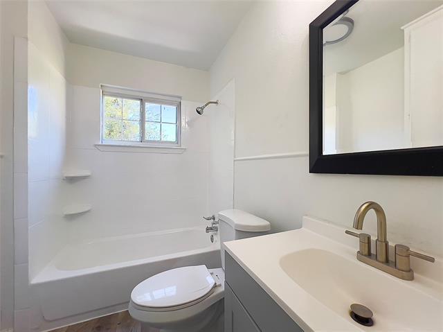 Building Photo - 12623 Rialto Dr