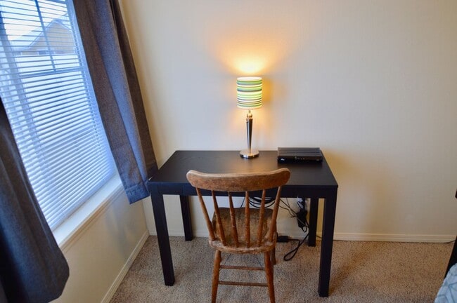 Building Photo - 1094 Longbow Ln