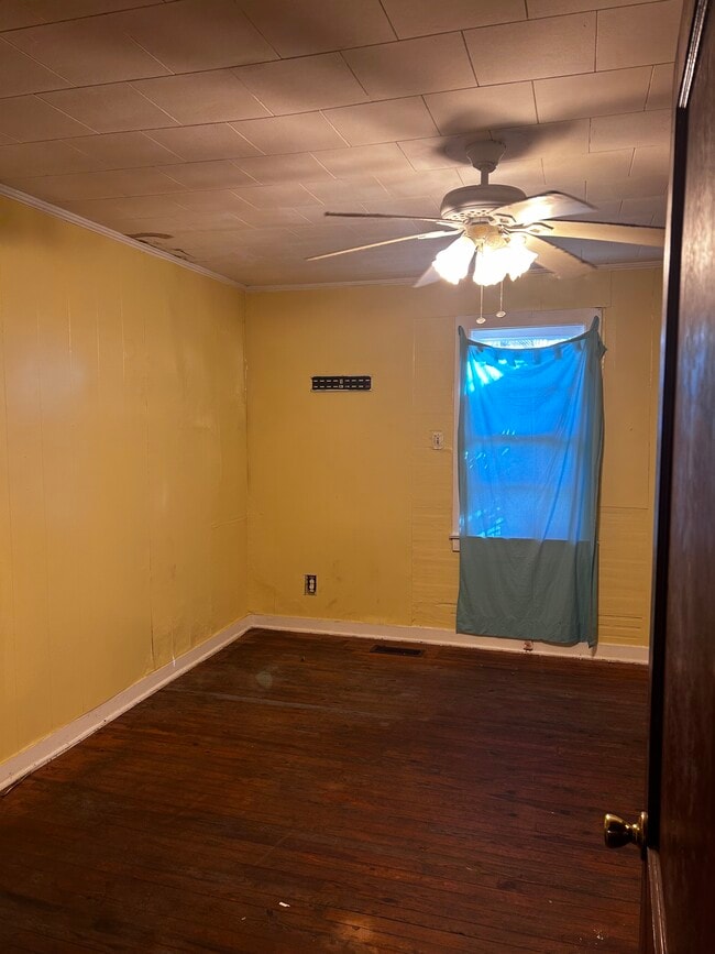 Building Photo - 324 State St