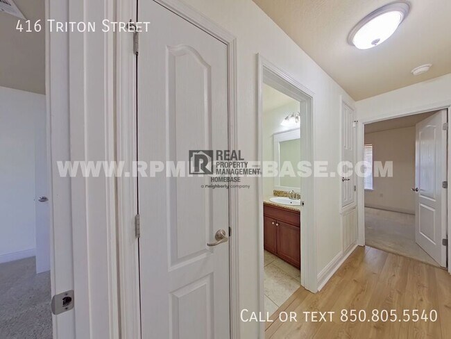 Building Photo - 416 Triton St