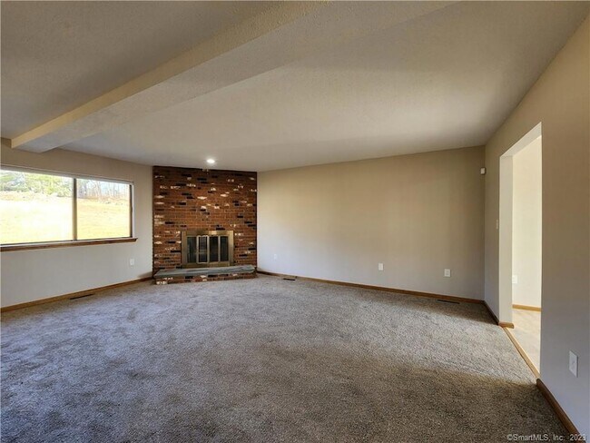 Building Photo - 11 Sherman Ln