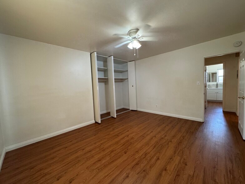Master Bedroom - 743 Southview Rd