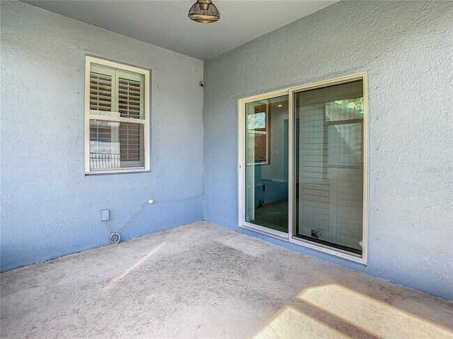 Building Photo - 14912 Caravan Ave