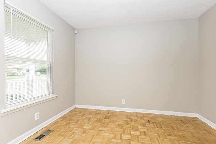 Building Photo - 2383 Paddock Dr