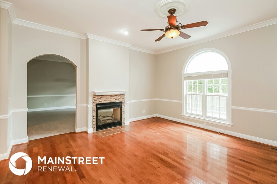 Building Photo - 130 Greenfield Cir