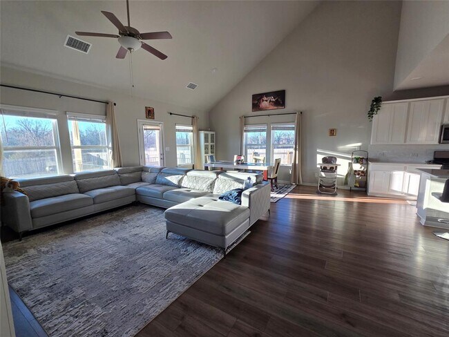 Building Photo - 300 Windy Reed Rd