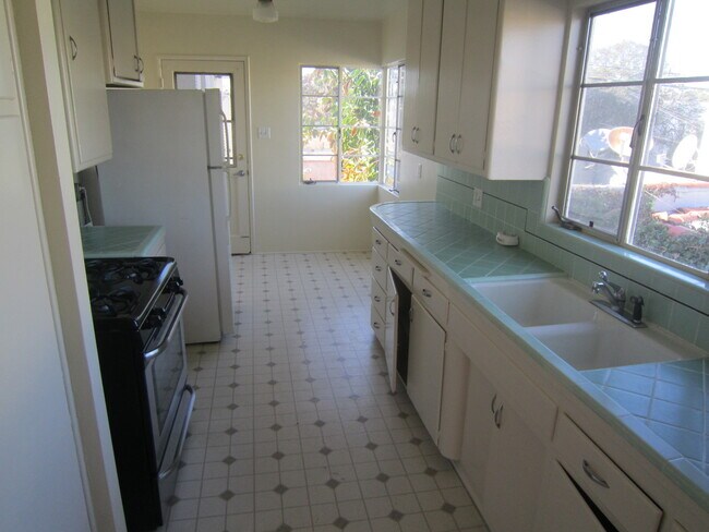 Building Photo - 161
